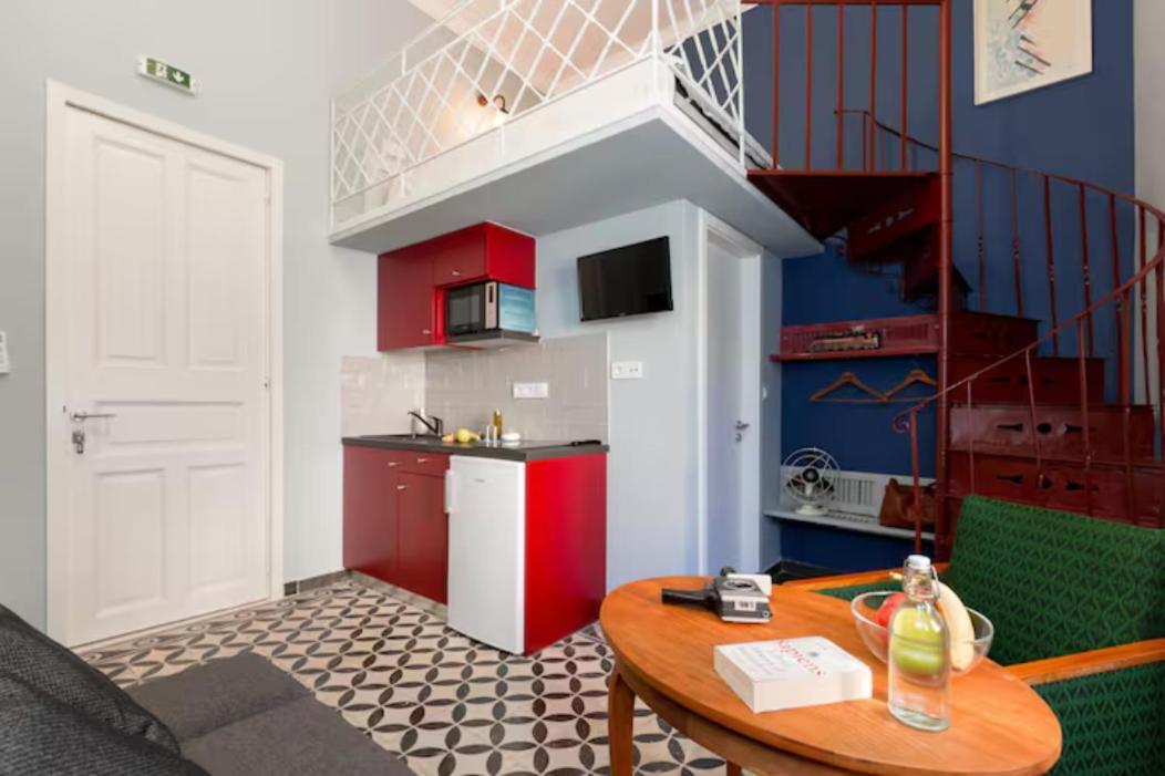 Troon Of Athens Apartments 외부 사진